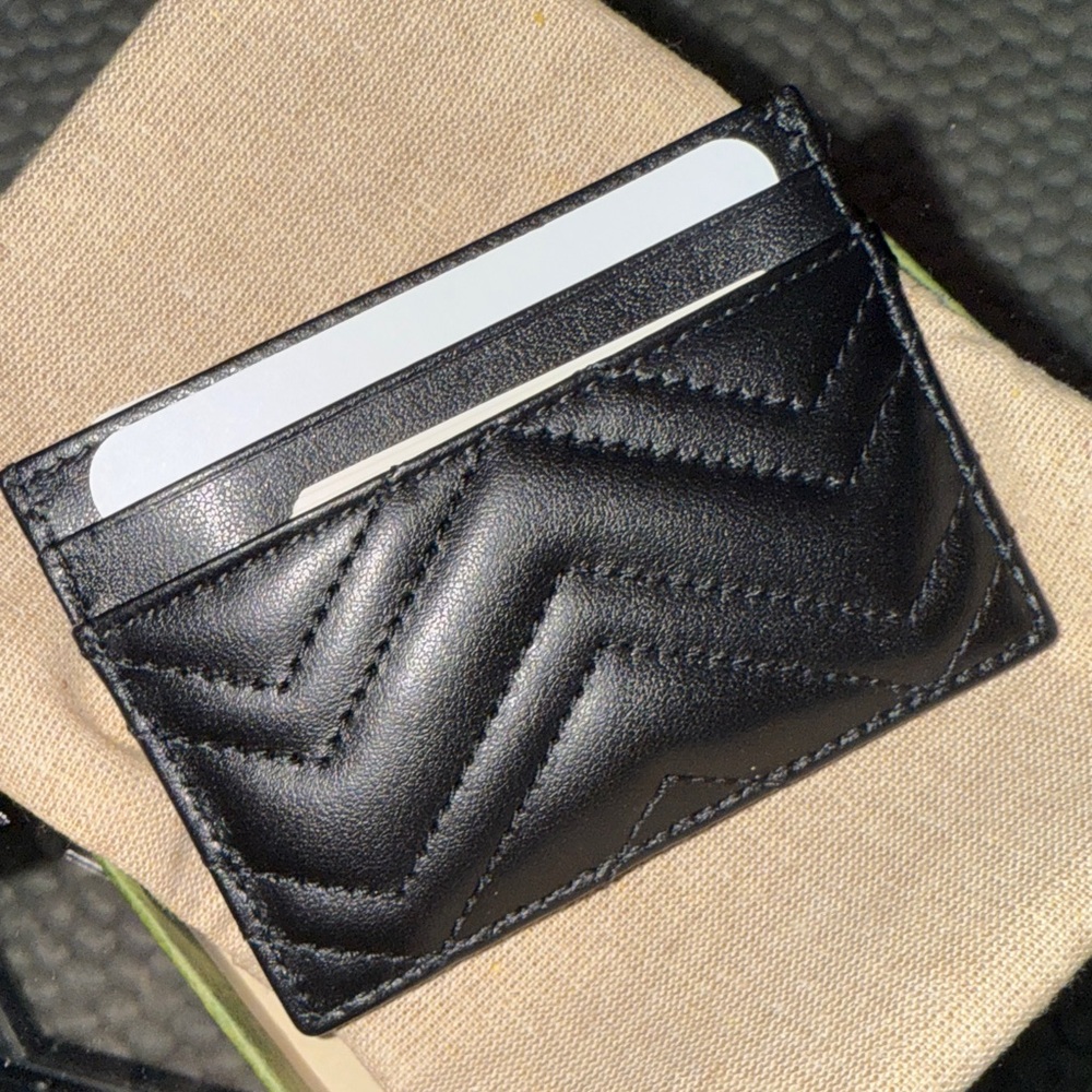 Gucci Black Card Holder with Gold Logo - Picture 2 of 3